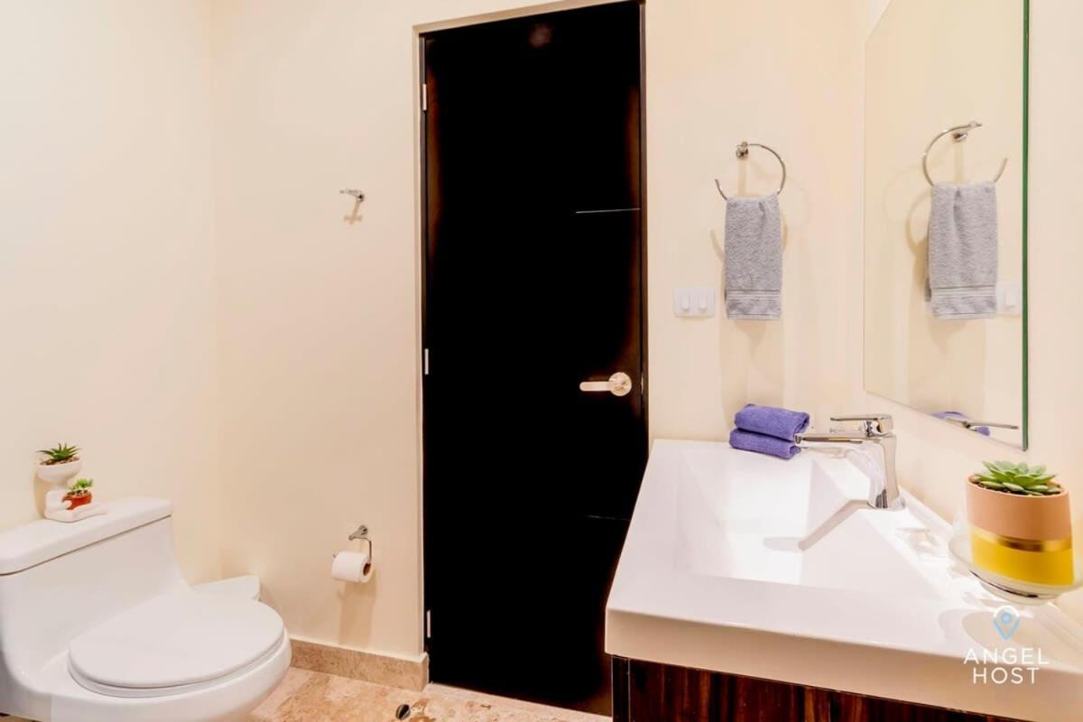 Roof Pool, Gym, Full Kitchen, 4 Blocks To 5th Ave Сasa de vacaciones Playa del Carmen